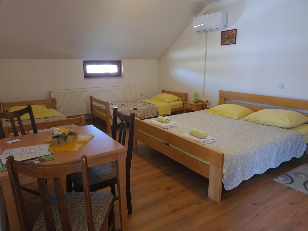 Guest House Aquarius Bosnyáki Kültér fotó